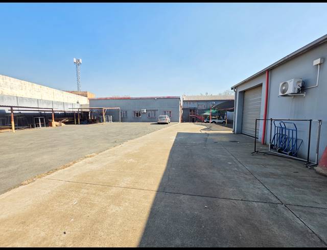 3,360M² WAREHOUSE FOR SALE IN OPHIRTON